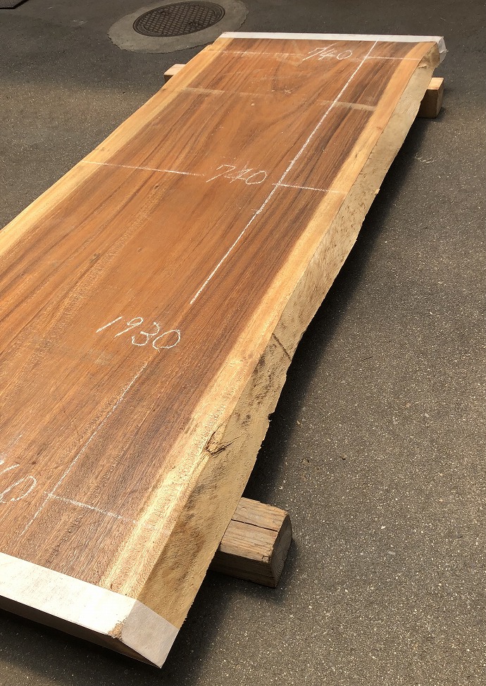 モンキーポッド・一枚板テーブル・無垢板